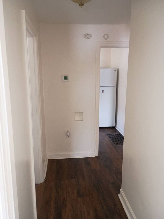 Foto del edificio - 238 E Beechwood Ave