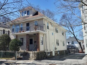 Building Photo - 162 Beech St