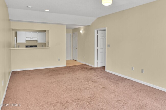 Building Photo - 1231 Ladys Island Dr