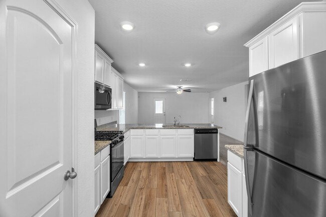 Building Photo - 15207 Nest Jct