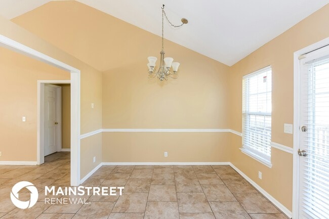 Building Photo - 825 Stone Hedge Ct