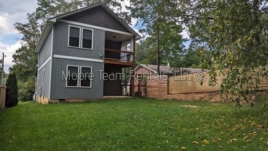 Building Photo - 177 Locust Ct