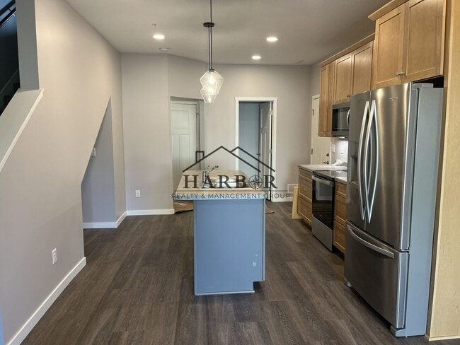 Building Photo - Contemporary 2 Bedroom Townhome - Kasson MN