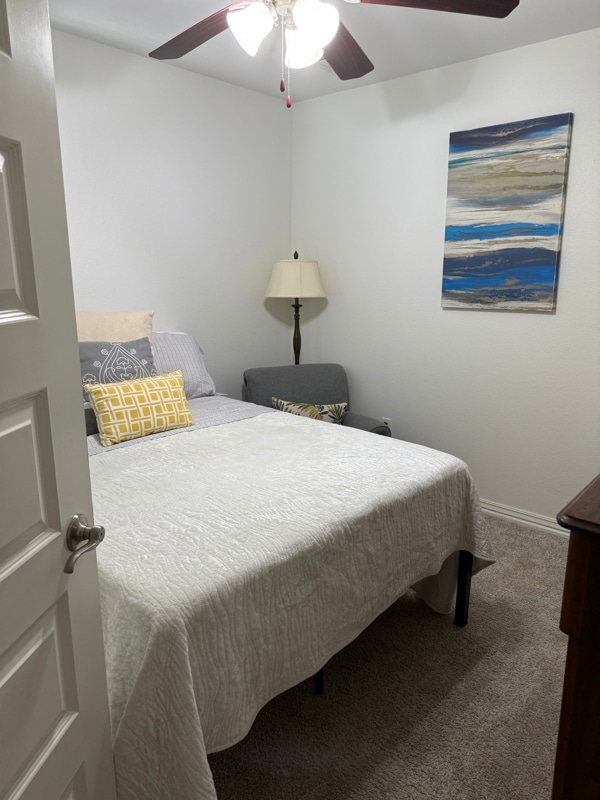 Foto principal - 3701 SW Mistletoe Ave