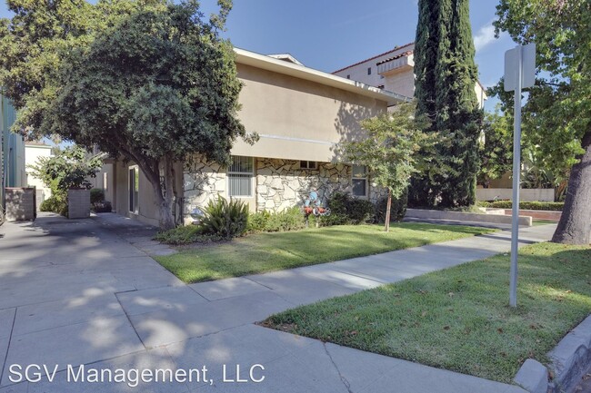 Building Photo - 142 S El Molino Ave