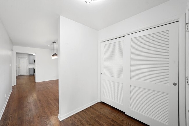 Foto del edificio - 7056 N Rockwell St