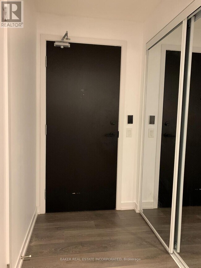 Building Photo - 125 Redpath Ave