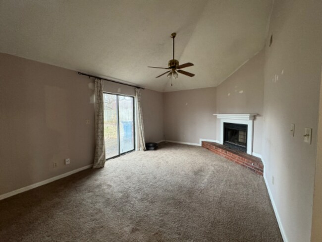 Building Photo - 11501 Carriage Rest Ct