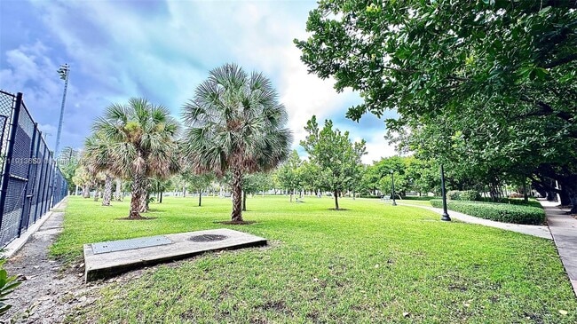 Foto del edificio - 1200 Euclid Ave