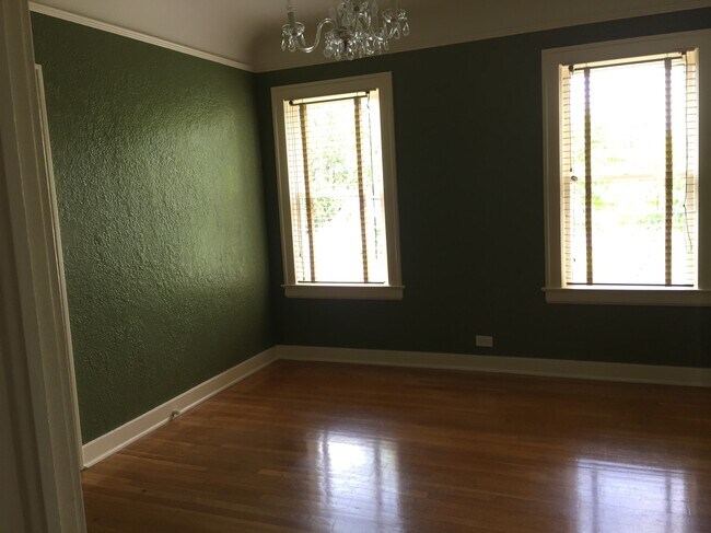 dining room - 118 W Ridgewood Ct