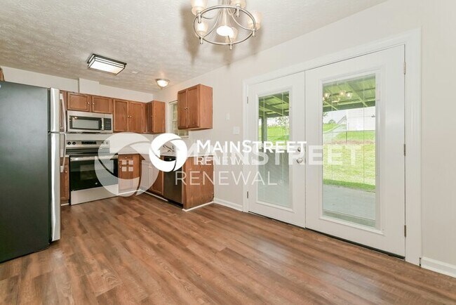 Foto del edificio - 3 Bedroom Pet-Friendly Home in KNOXVILLE, ...