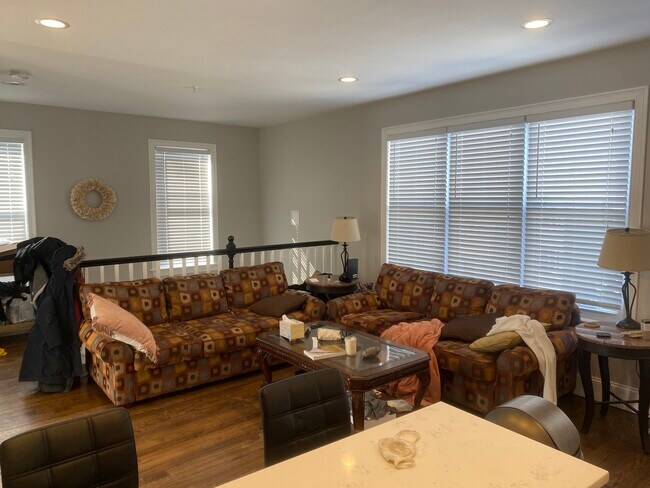 Foto del edificio - 783 Parker St