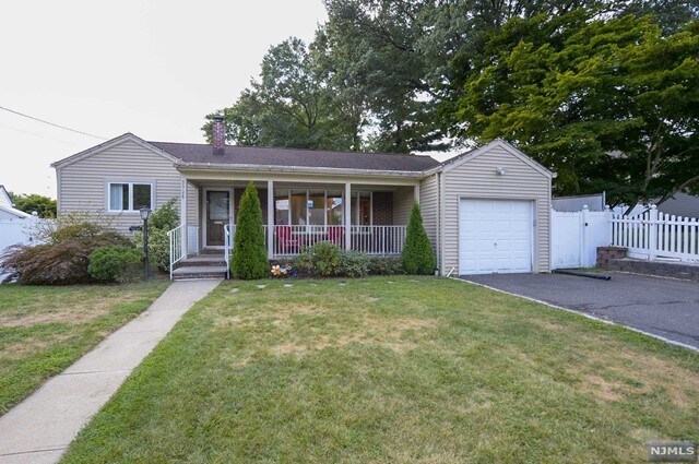 Primary Photo - 33-08 Hamilton Rd