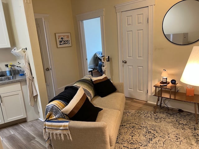 Building Photo - 61 Park Dr