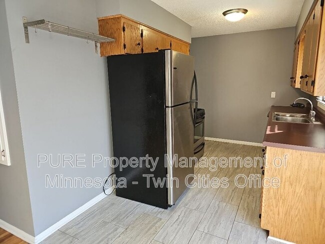 Building Photo - 1617 Flag Ave N