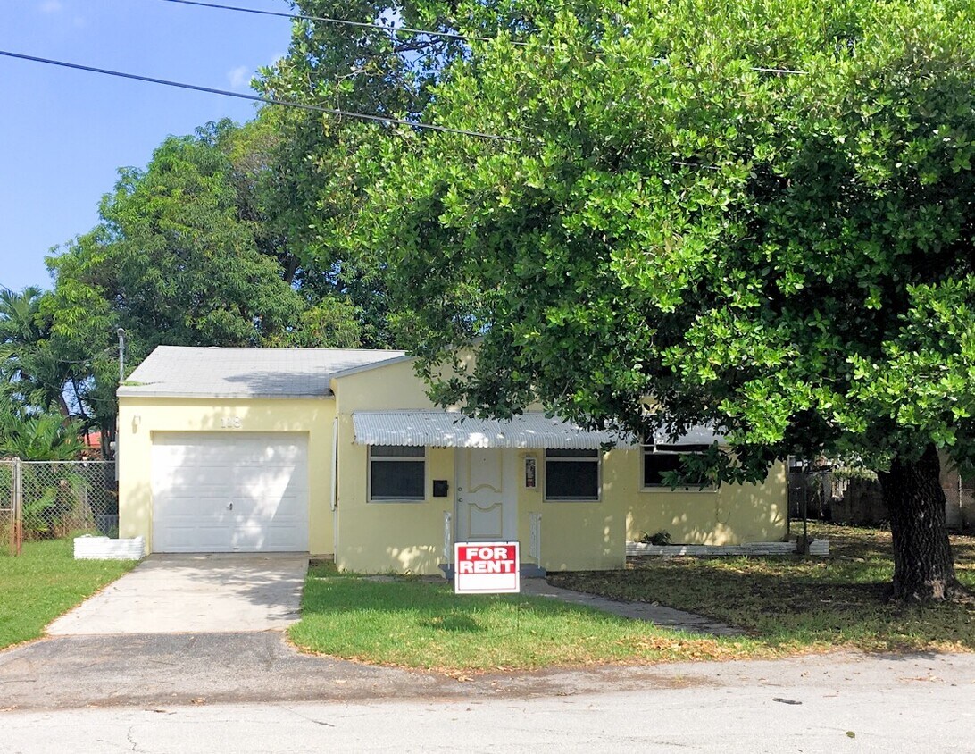 118 NE 2nd Terrace, Hallandale Beach, FL 33009 House Rental in