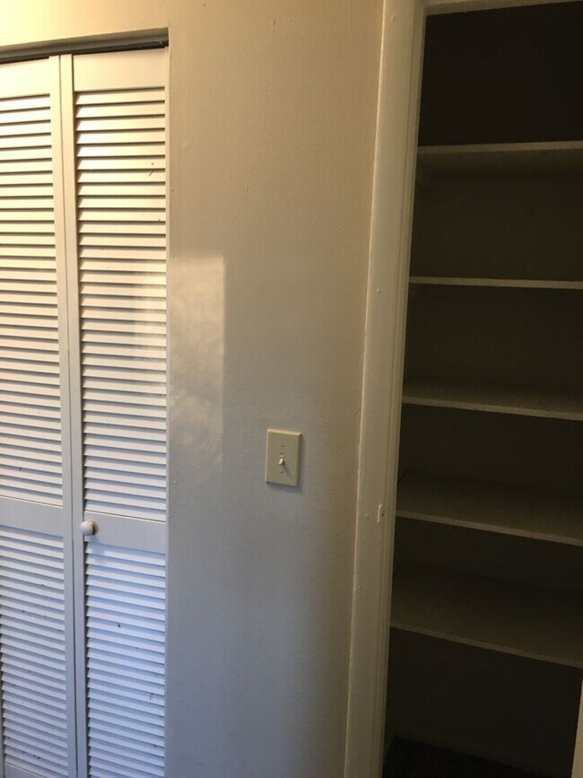 Foto del edificio - 2812 Larwill Ct