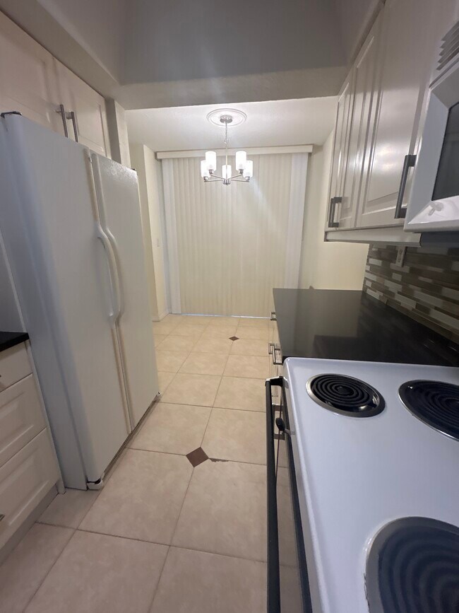 Foto del edificio - 2930 SW 87th Ter