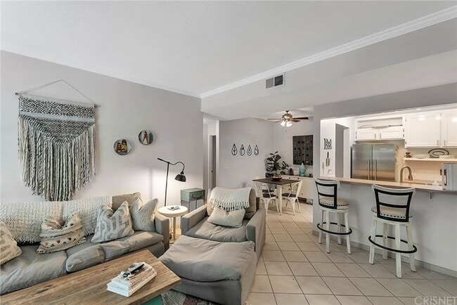Building Photo - 24105 Del Monte Dr