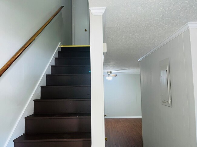 Foto del edificio - 606 Elm St