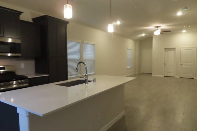 Building Photo - 25443 Lobelia Blossom Ln