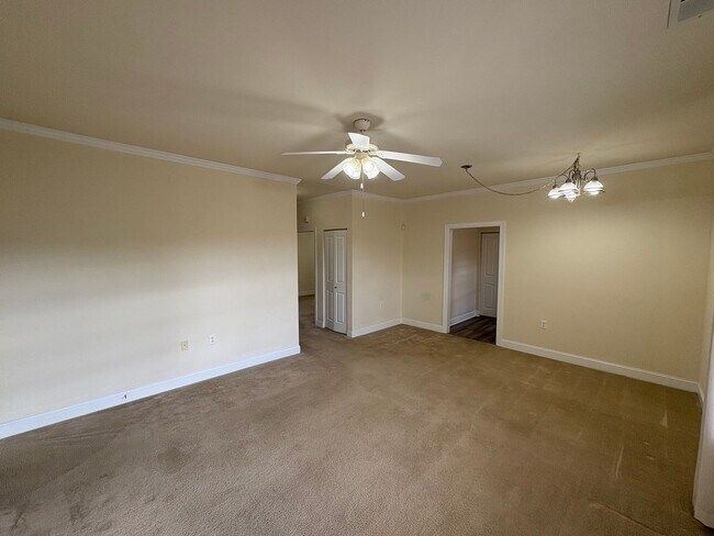 Foto del edificio - For Rent