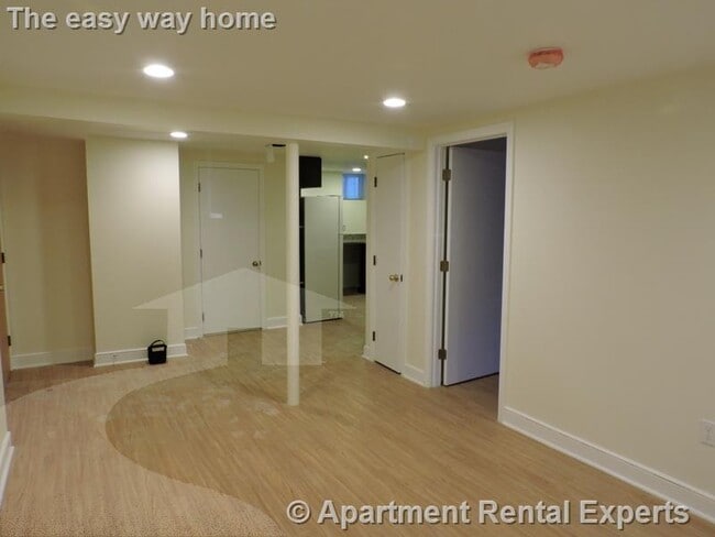 Building Photo - 34 Chatham St