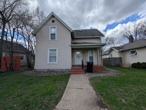 Building Photo - 931 S 34th St