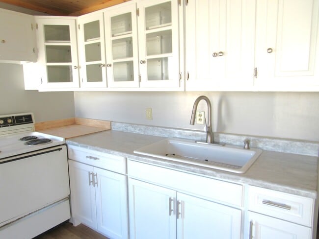 Building Photo - 124 Katahdin Ave