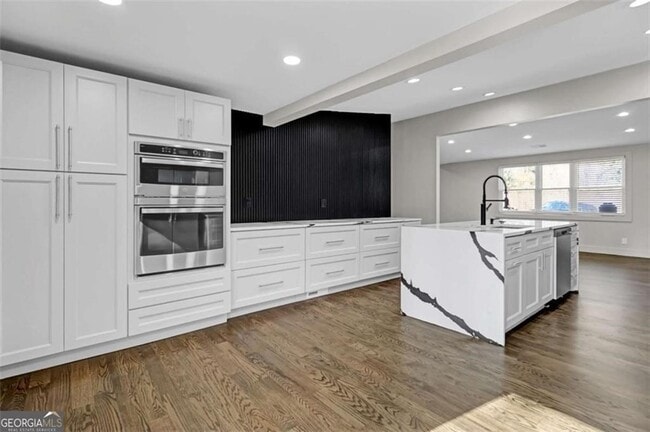 Foto del edificio - 1887 Shalimar Dr NE