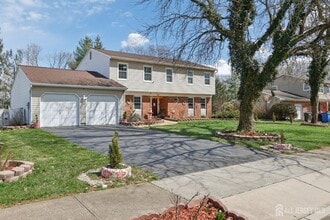 Building Photo - 12 Mackenzie Ln