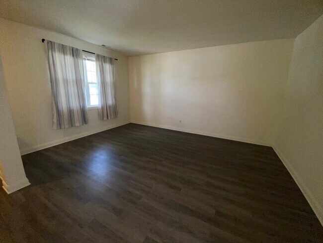 Foto del edificio - 9425 Treyburn Lakes Dr