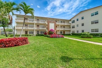 Building Photo - 380 Mansfield I