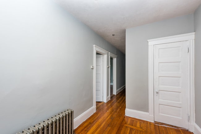 Building Photo - 36 Bellevue St