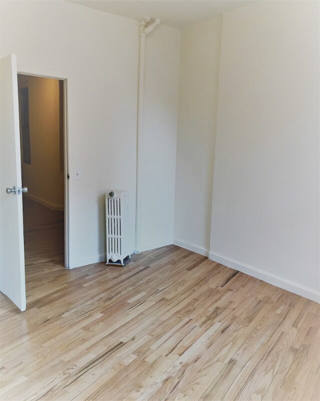 Foto del edificio - 257 W 10th St