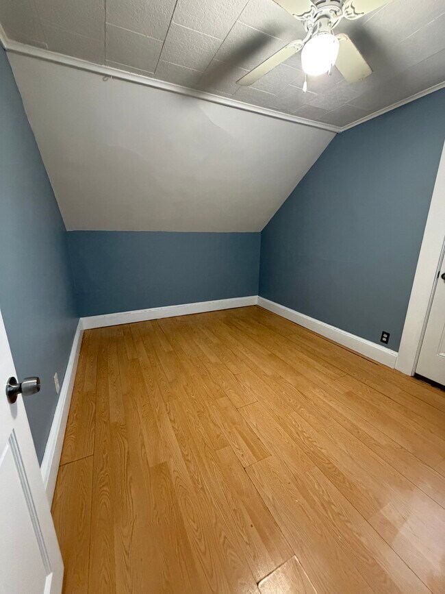 Foto del edificio - 571 Slade St