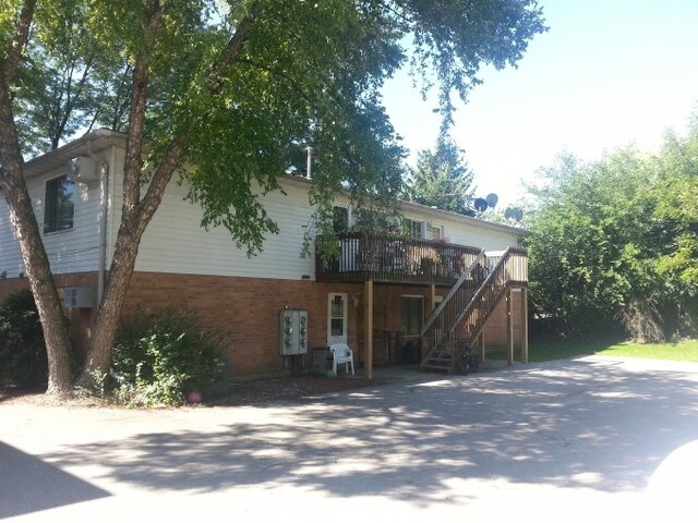 Building Photo - 407 Poplar Ave