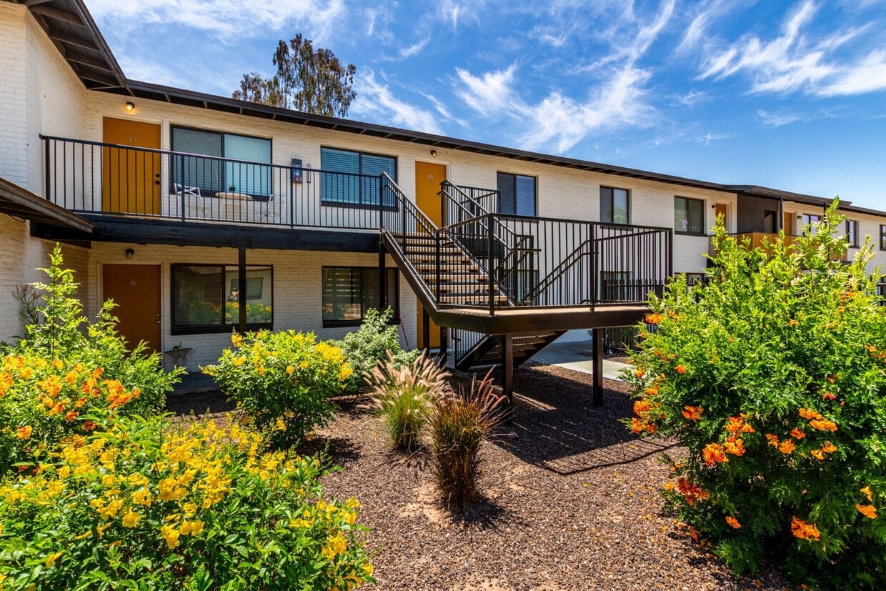 Foto principal - Upgraded One Bedroom, One Bathroom at 28 o...