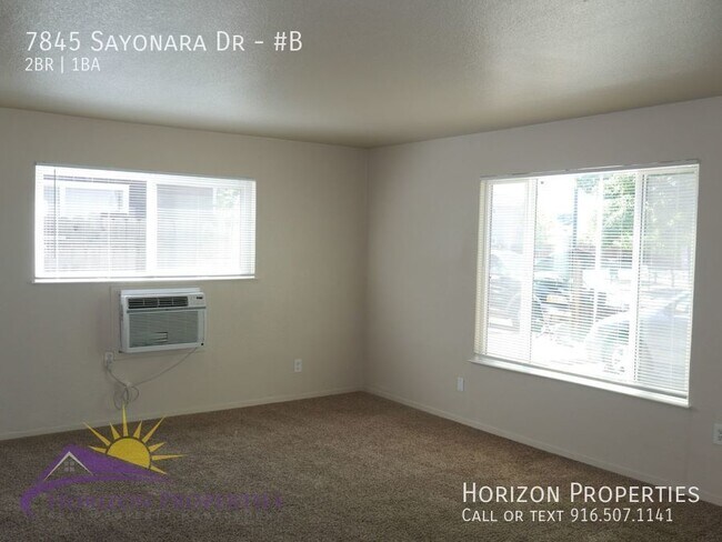 Foto del edificio - 2 Bed 1 Bath Remodeled Fourplex Unit - Cit...