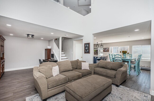 Building Photo - 1314 Oak Village Dr