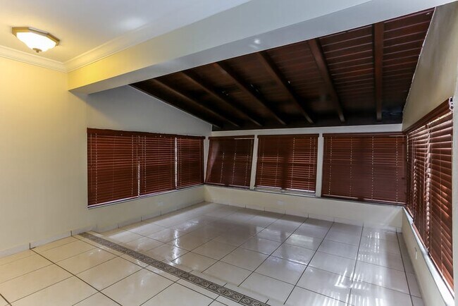 Building Photo - 7680 Granada Blvd