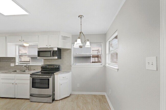 Foto del edificio - 4107 Brown St