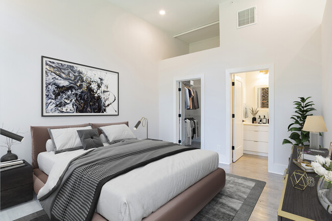 Bedroom with on-suite and walk-in closet - Broad Street Lofts