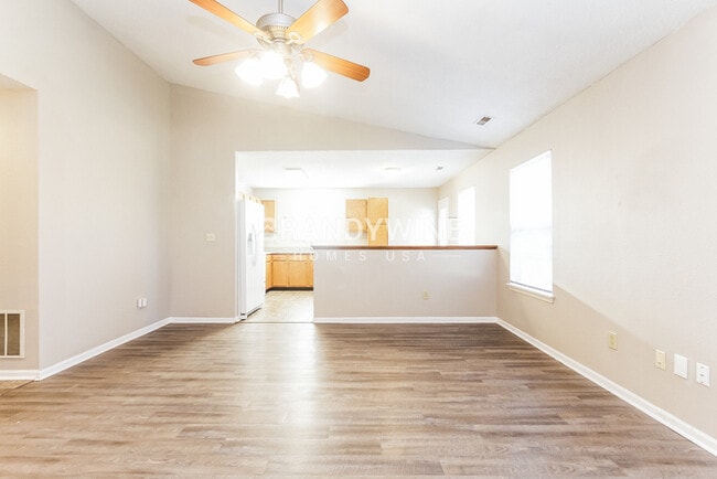 Building Photo - 18057 Sanibel Cir