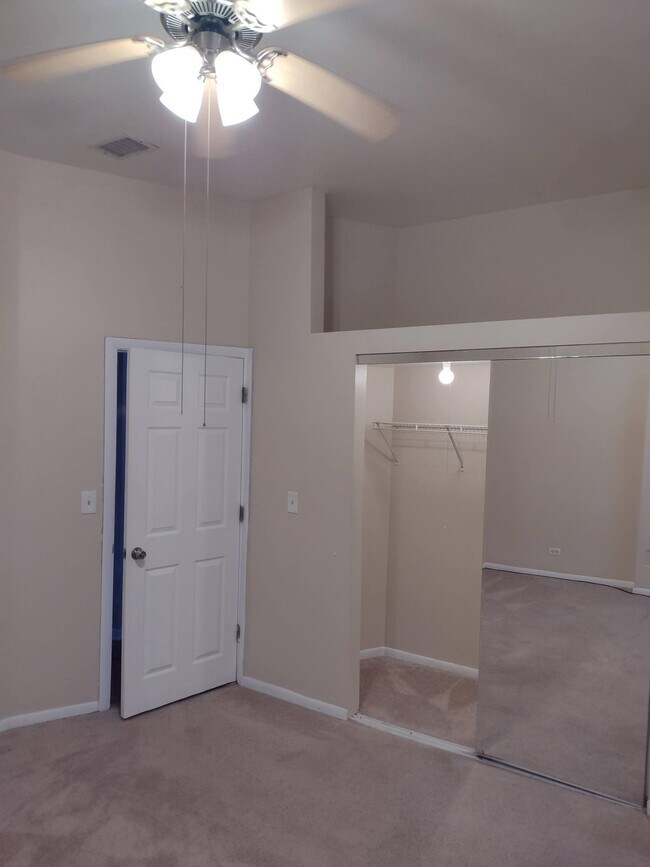 Bedroom - 2715 W Congress Pky