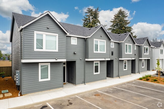 Building Photo - Ridgeline View