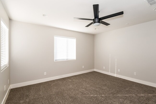Foto del edificio - 6002 Aripeka St