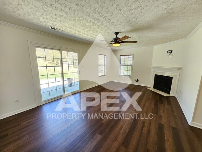 Foto del edificio - 8705 Trapper Ln