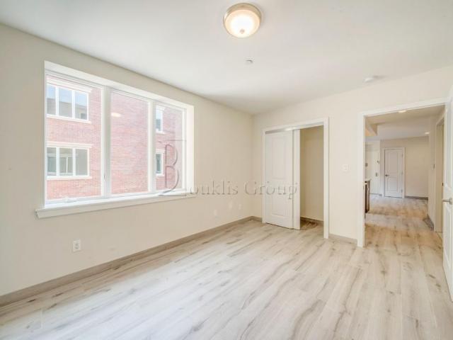 Foto del edificio - 1 bedroom in ASTORIA NY 11103