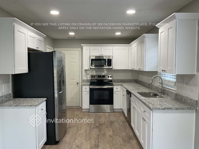 Building Photo - 3746 Legacy Walk Dr